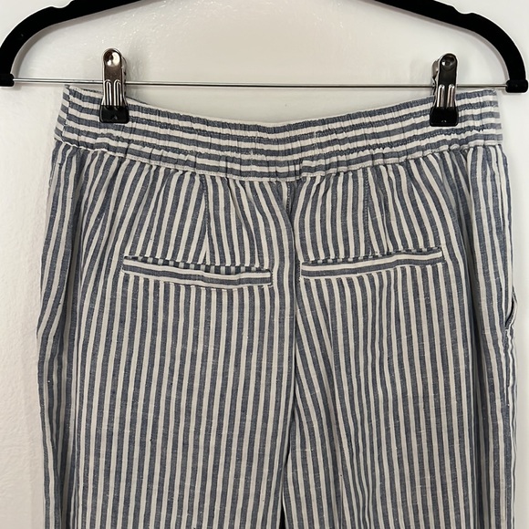 TAHARI LINEN SEERSUCKER SUIT - Picture 5 of 5